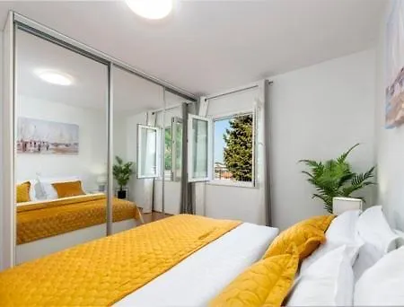 Apartment Goldensky New *