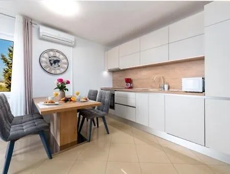 Goldensky New Dubrovnik